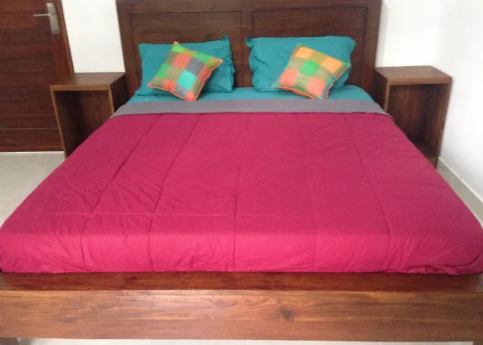 Moning House Bed & Breakfast *