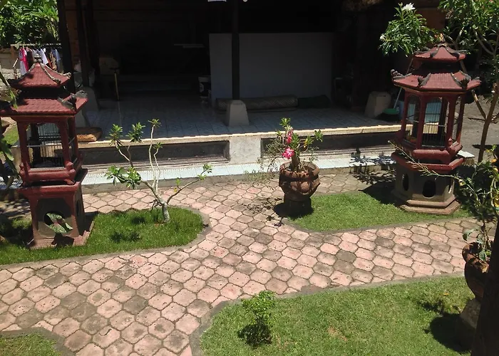 Moning House