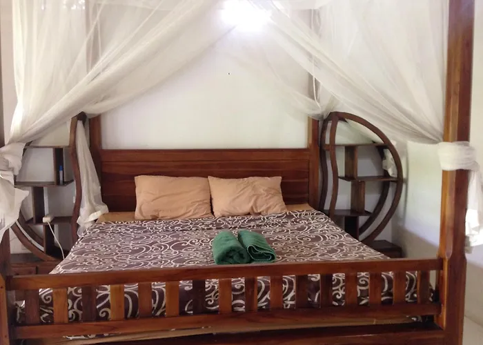 Moning House Bed & Breakfast *